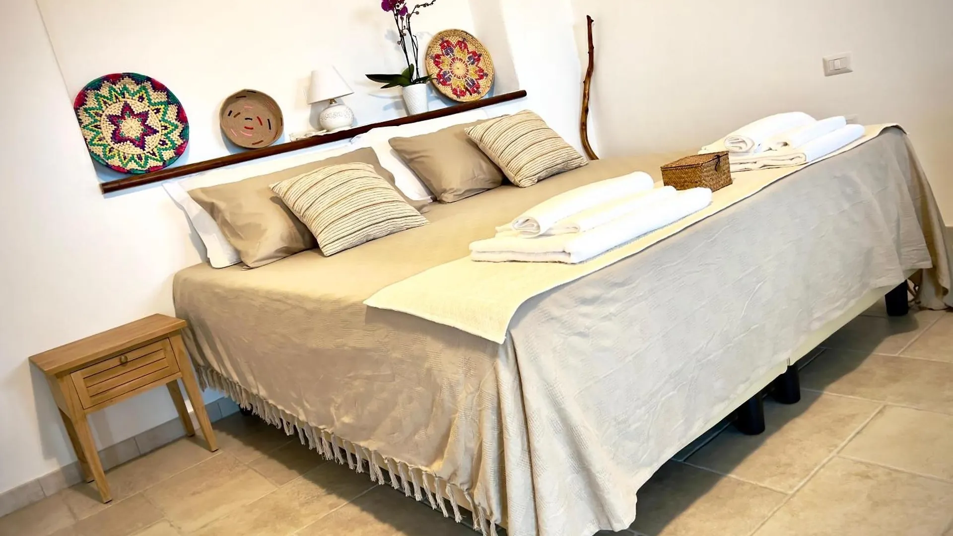 Hotel Domus La Roccia Pozzomaggiore Affittacamere
