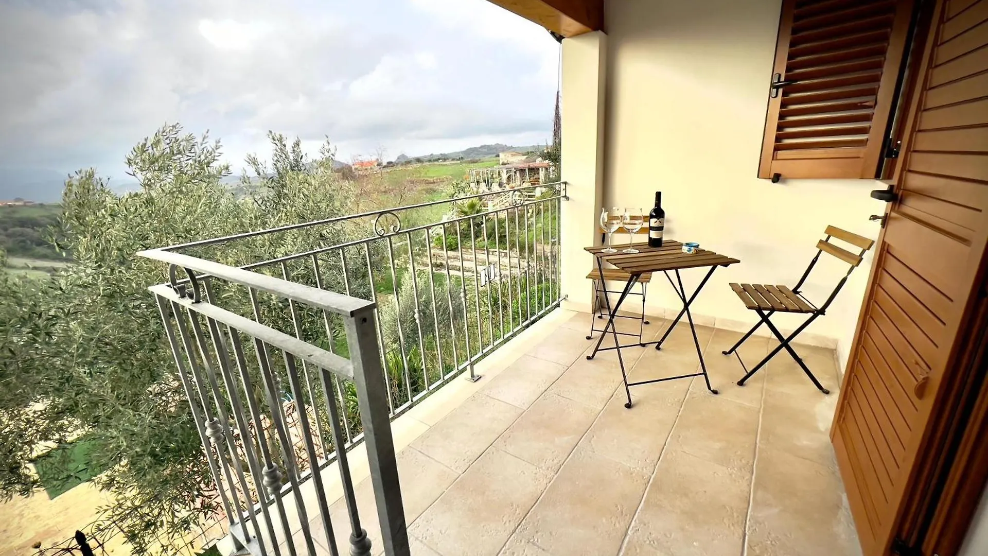 Affittacamere Hotel Domus La Roccia Pozzomaggiore Italia