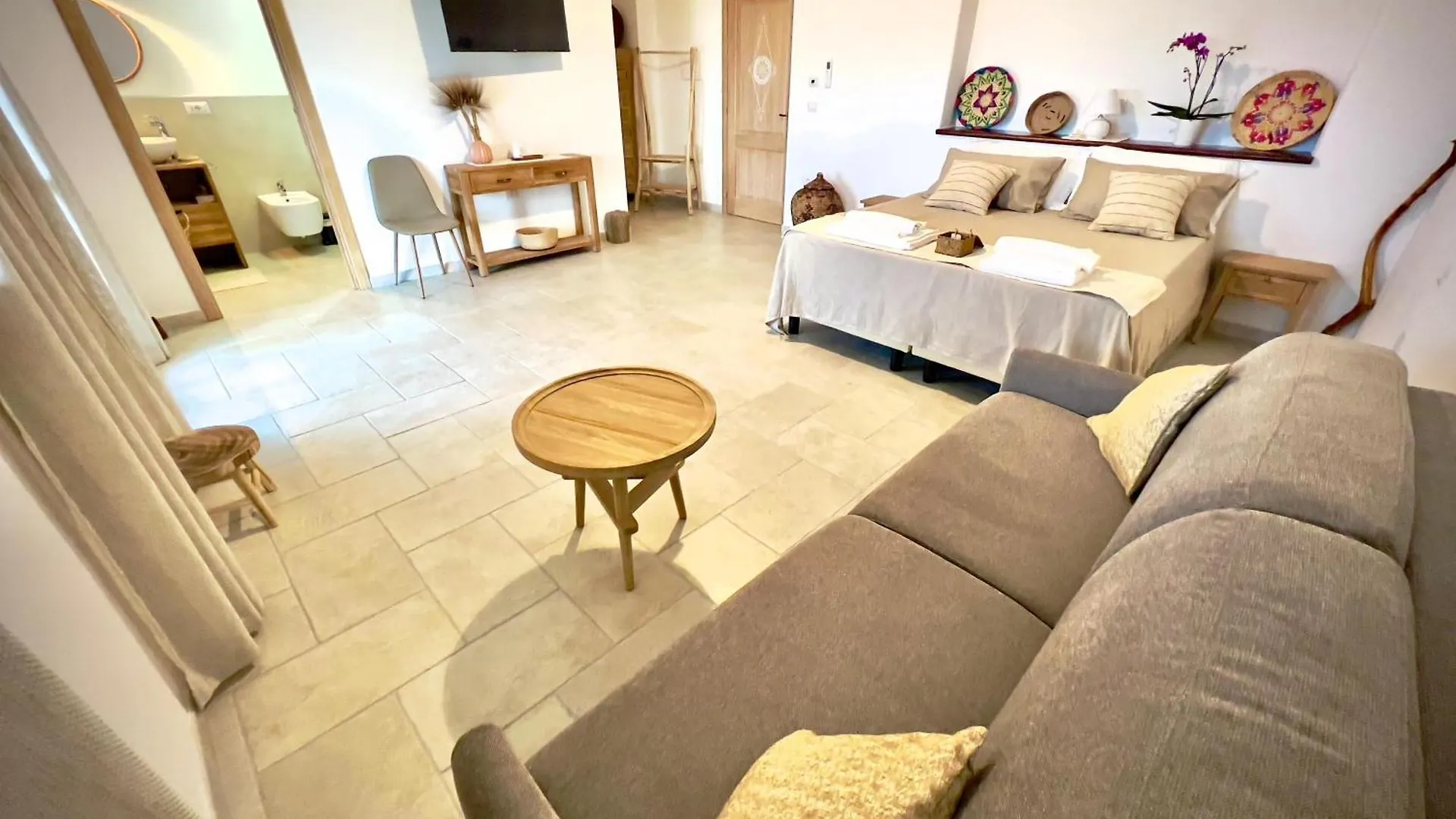 Affittacamere Hotel Domus La Roccia Pozzomaggiore Italia