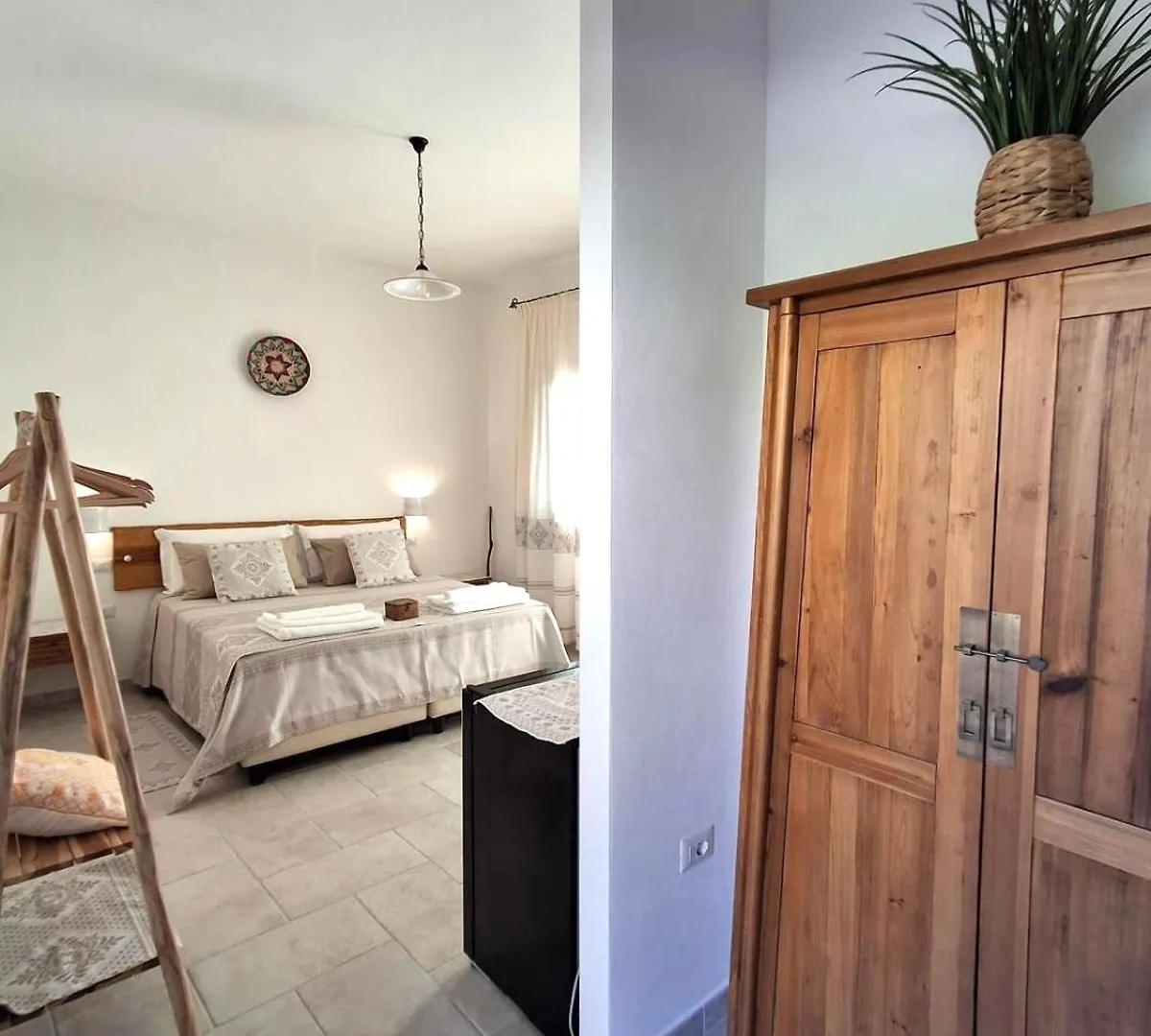 Affittacamere Hotel Domus La Roccia Pozzomaggiore