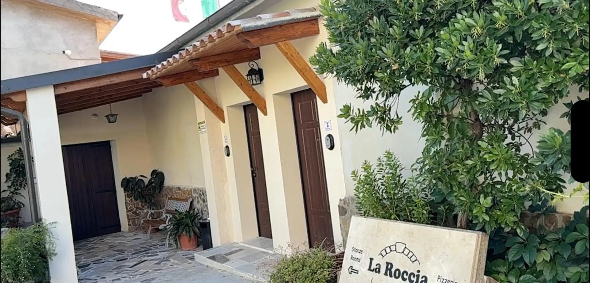 Hotel Domus La Roccia Pozzomaggiore