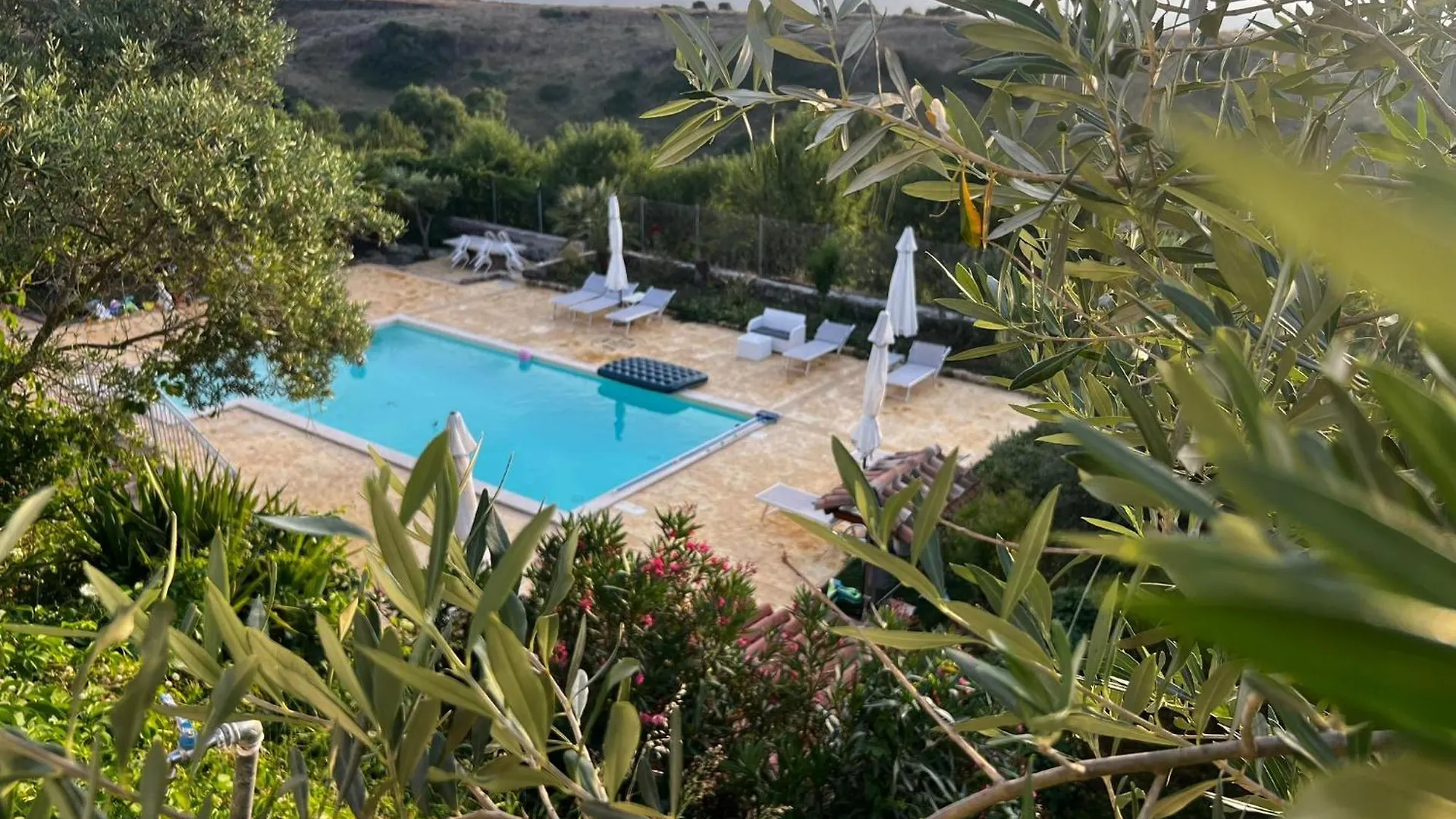 Affittacamere Hotel Domus La Roccia Pozzomaggiore