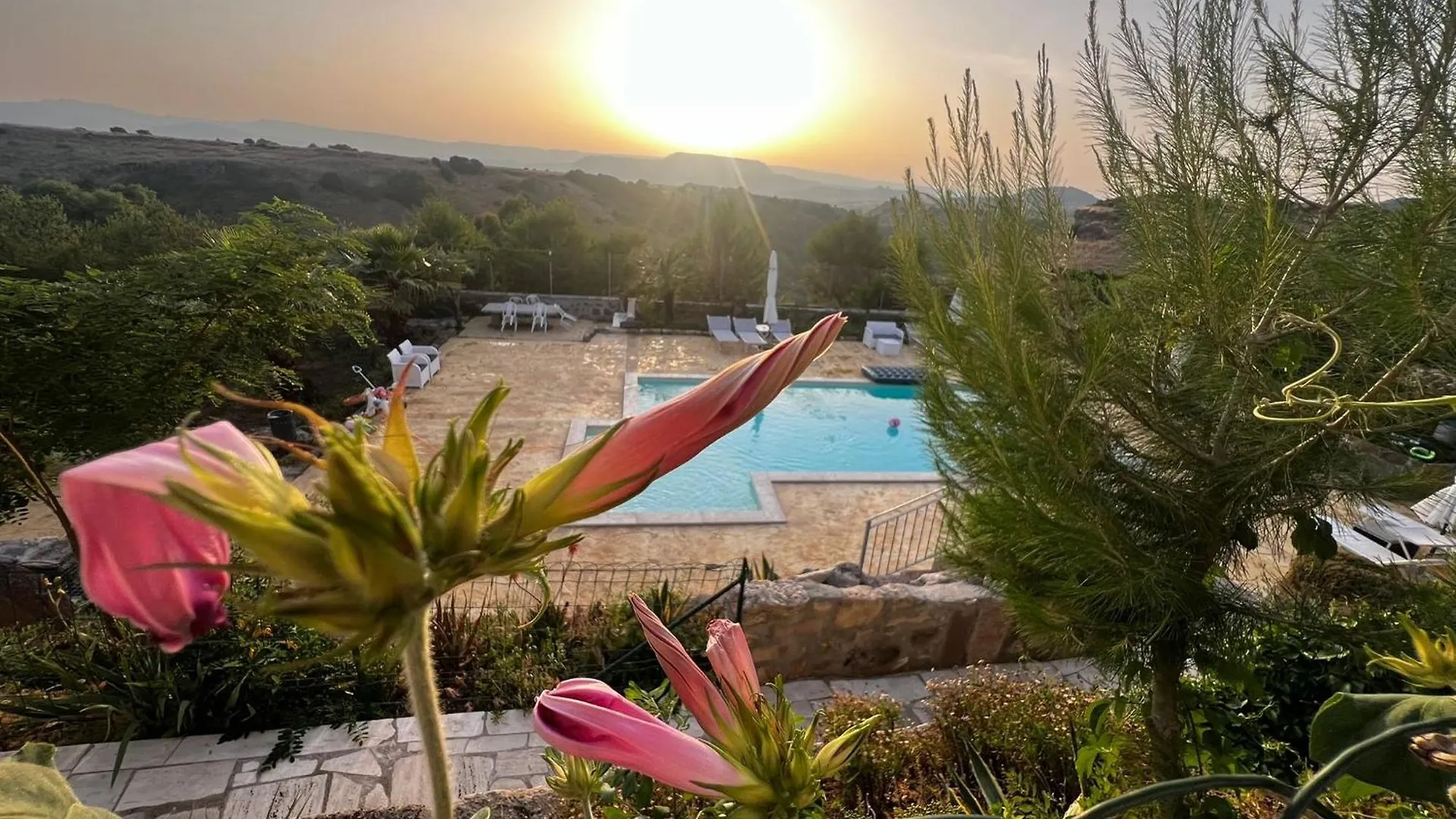 Hotel Domus La Roccia Pozzomaggiore Italia